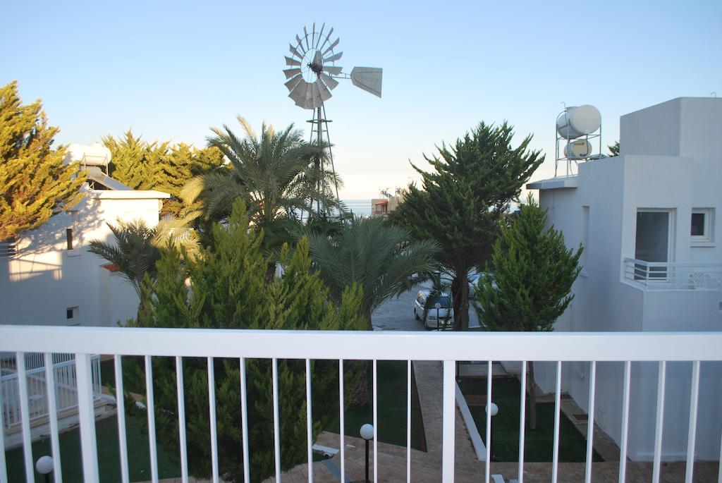 Flisvos Beach Apartments Protaras Room photo