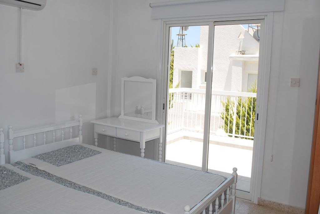 Flisvos Beach Apartments Protaras Room photo